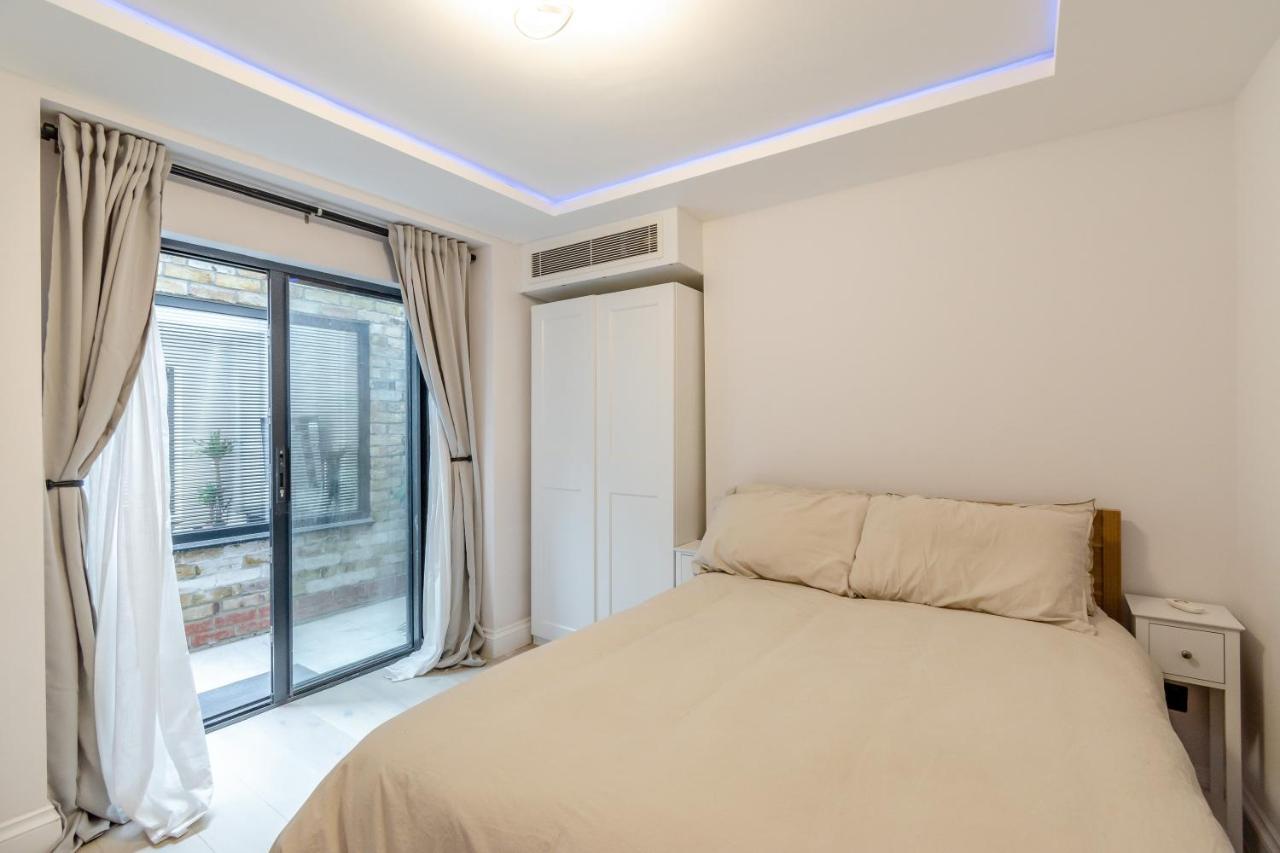 ロンドンModern Garden Flat With Private Parkingアパートメント エクステリア 写真